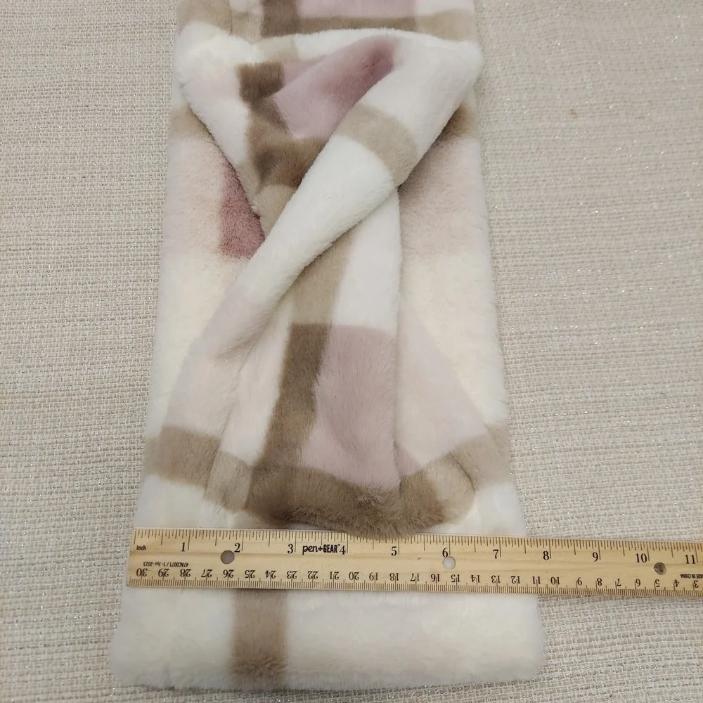 N/A plush faux